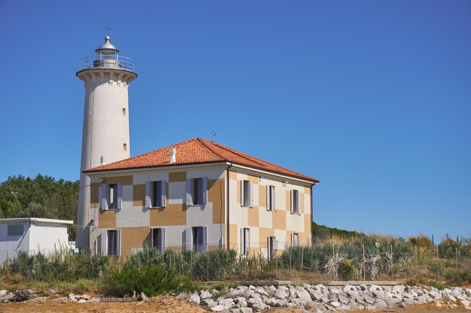 Luminous Seaside Flat For 4 Guests - Beahost